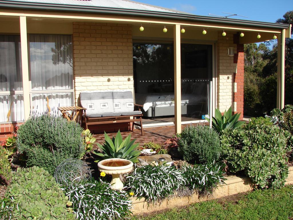 Austiny Bed And Breakfast Victor Harbor Exterior photo